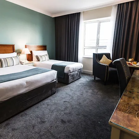 Celtic Ross & Leisure Centre 4*