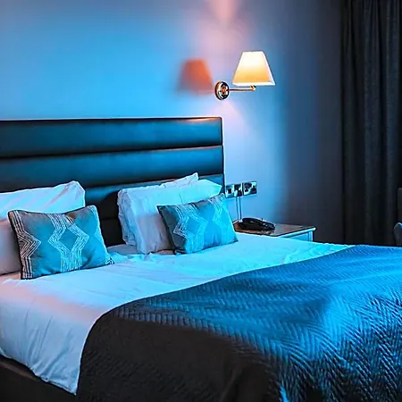 Celtic Ross & Leisure Centre 4*