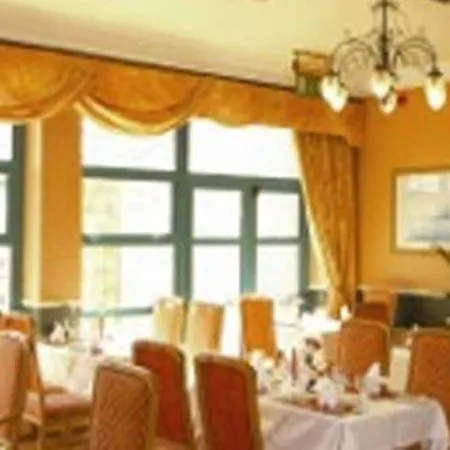 Celtic Ross & Leisure Centre 4*