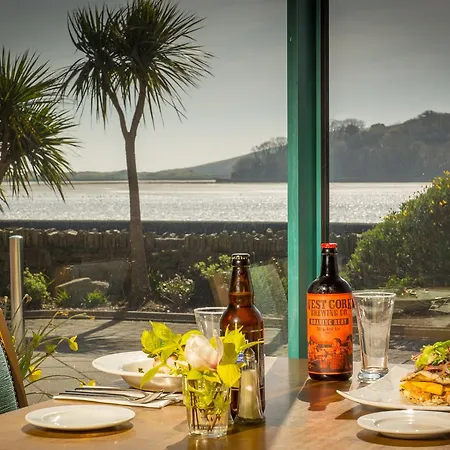 Celtic Ross & Leisure Centre Otel 4*