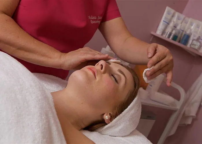 Celtic Ross & Leisure Centre Отель 4*