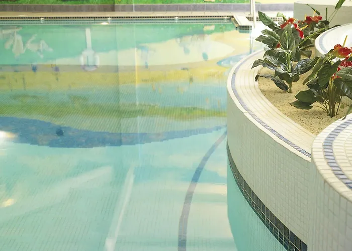 Celtic Ross & Leisure Centre 4*